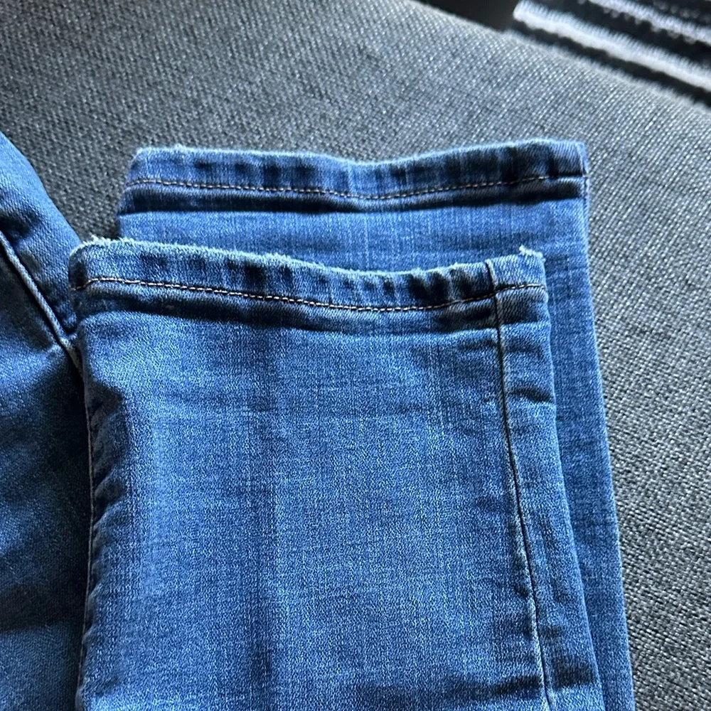 Levi's Women's Boyfriend Jeans in Blue - Picture 6 of 7